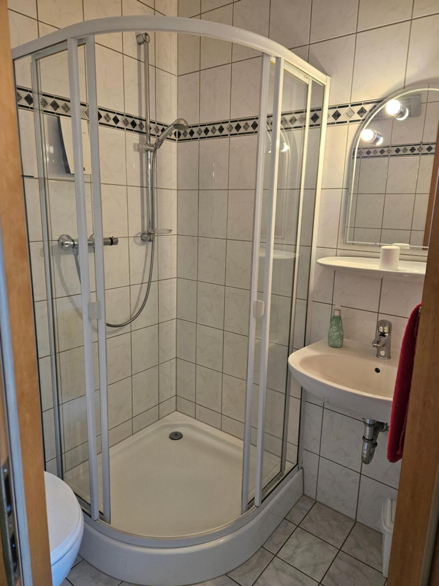 Hotel Zur Krone Хассельфельде Экстерьер фото